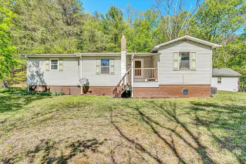 3599 Catawba Valley Dr, Salem, VA 24153