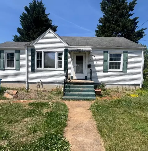 2432 Ravenwood Ave NW, Roanoke, VA 24012