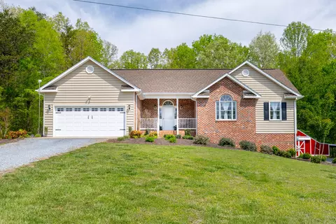 7209 E Ferry Rd, Gladys, VA 24554