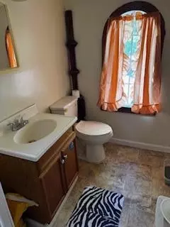 Bath - 20374 Main St, Buchanan, VA 24066 photo 2 of 2