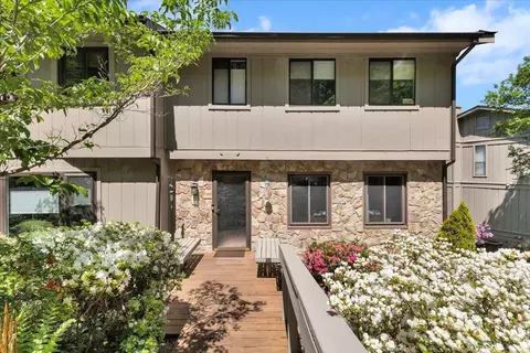 3367 Kelly Ln, Roanoke, VA 24018