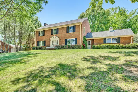 3114 Clearview Dr, Roanoke, VA 24018