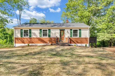 851 Short St, Bedford, VA 24523