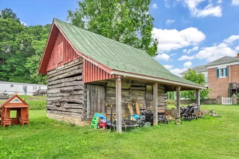 Exterior - 2816 Lowesville Rd, Arrington, VA 22922 photo 10 of 41