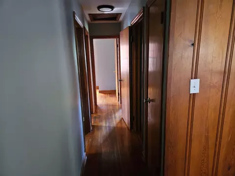 Entry Way - 2108 Wayne St NE, Roanoke, VA 24012 photo 1 of 2
