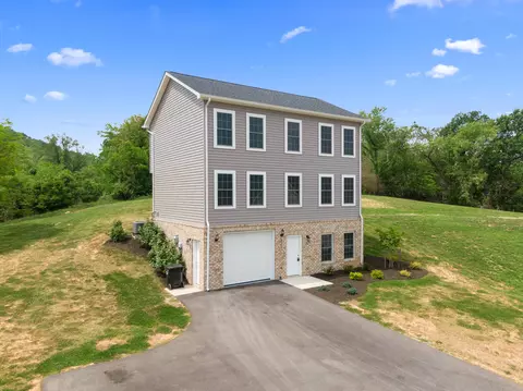 5595 New Pleasant Way, Salem, VA 24153