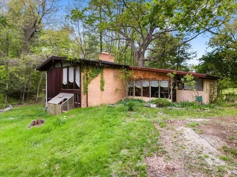1817 English Forest Rd, Pulaski, VA 24301