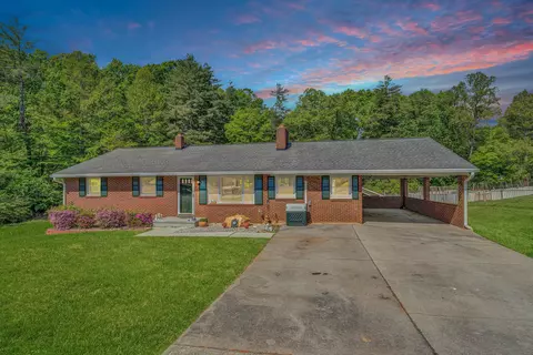 150 Woodland Dr, Rocky Mount, VA 24151