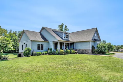 215 Bermuda Dr, Hardy, VA 24101 photo 3