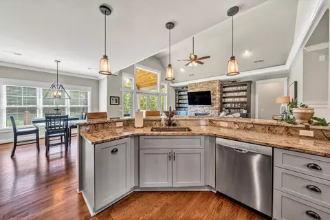 215 Bermuda Dr, Hardy, VA 24101 photo 18