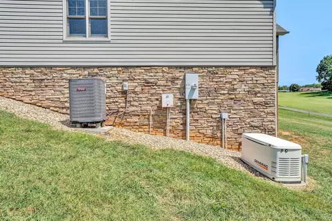215 Bermuda Dr, Hardy, VA 24101 photo 53
