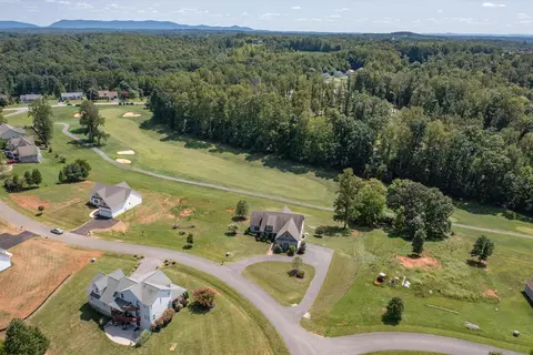 215 Bermuda Dr, Hardy, VA 24101 photo 6