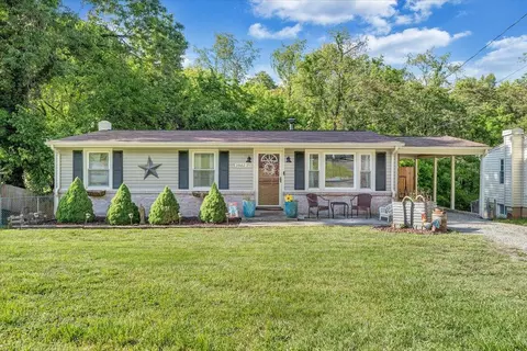 3502 Yellow Mountain Rd SE, Roanoke, VA 24014