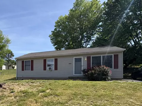 3523 Springtree Cir NE, Roanoke, VA 24012
