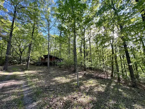 130 Hideaway Ln, New Castle, VA 24127