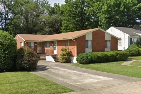 3214 Yardley Dr NW, Roanoke, VA 24012