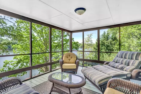 6909 Horseshoe Bend Rd, Goodview, VA 24095
