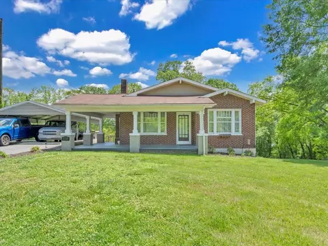 370 Bassett Heights Rd, Bassett, VA 24055