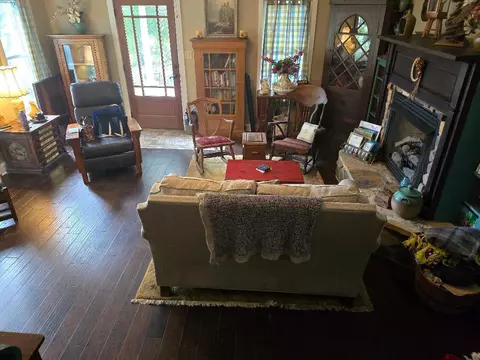 Living - 322 2nd St, Buchanan, VA 24066 photo 3 of 3