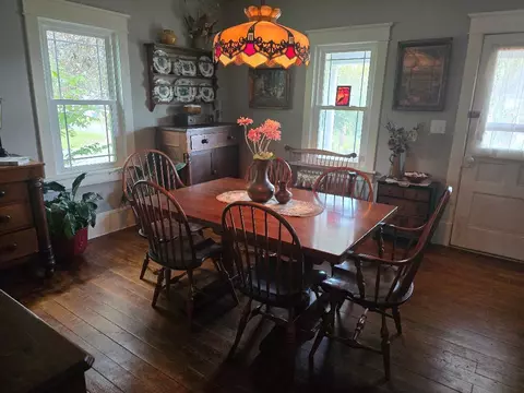 Dining - 322 2nd St, Buchanan, VA 24066 photo 1 of 3