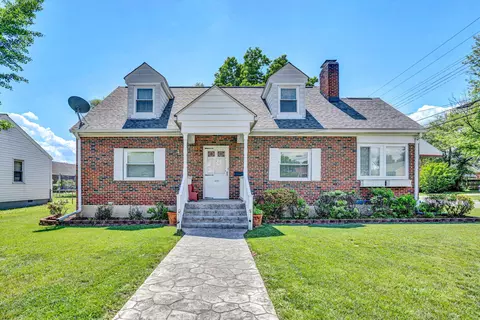2920 Bradley St NE, Roanoke, VA 24012