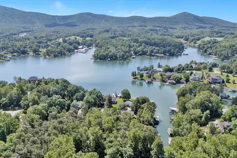 View/Area - 342 Morgans Mill Dr, Penhook, VA 24137 photo 7 of 7