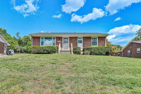 5505 Daytona Rd, Roanoke, VA 24019