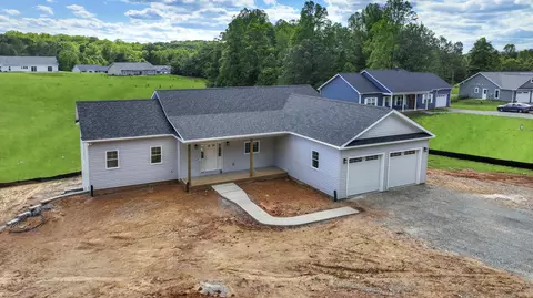 105 Belvior Cir, Moneta, VA 24121