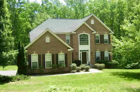 172 Carter Ln, Louisa, VA 23093
