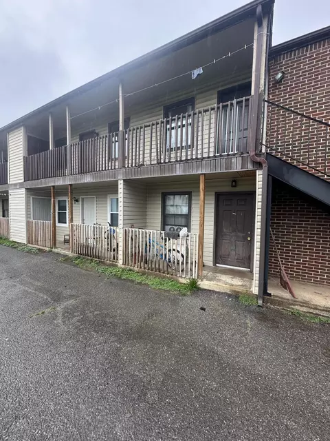 1607 Wayne St NE, Roanoke, VA 24012 photo 2
