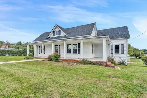 475 S Main St, Rocky Mount, VA 24151