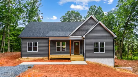 2510 Smith Mountain Lake Pkwy, Huddleston, VA 24104