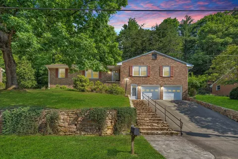 3412 Canter Cir, Roanoke, VA 24018