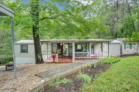 2251 Navigation Pt, Goodview, VA 24095
