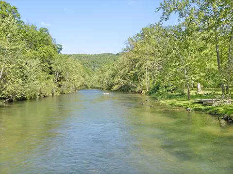 View/Area - 1606 Dunbrack Cir, Covington, VA 24426 photo 6 of 15