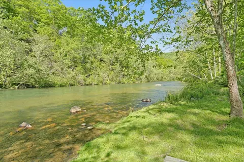 View/Area - 1606 Dunbrack Cir, Covington, VA 24426 photo 4 of 15