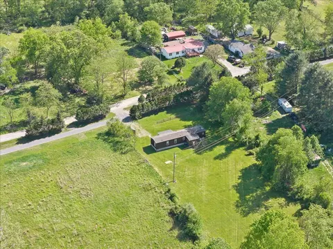 View/Area - 1606 Dunbrack Cir, Covington, VA 24426 photo 5 of 15