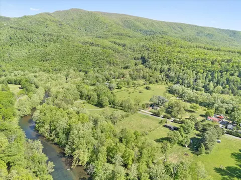 View/Area - 1606 Dunbrack Cir, Covington, VA 24426 photo 3 of 15