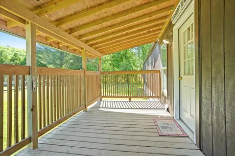 Exterior - 1606 Dunbrack Cir, Covington, VA 24426 photo 4 of 6