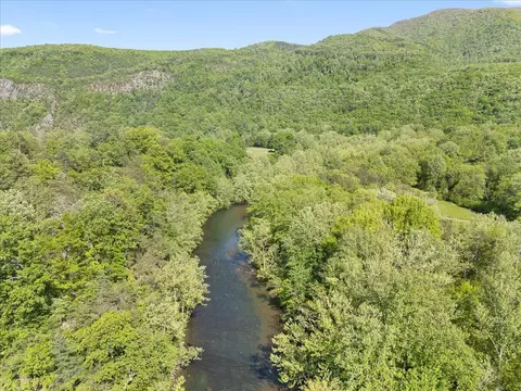 View/Area - 1606 Dunbrack Cir, Covington, VA 24426 photo 9 of 15