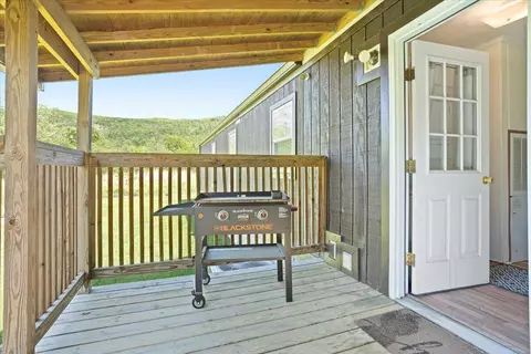 Exterior - 1606 Dunbrack Cir, Covington, VA 24426 photo 6 of 6