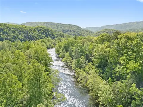 View/Area - 1606 Dunbrack Cir, Covington, VA 24426 photo 7 of 15