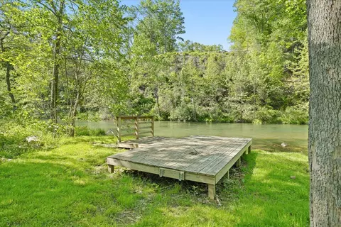 Exterior - 1606 Dunbrack Cir, Covington, VA 24426 photo 2 of 6