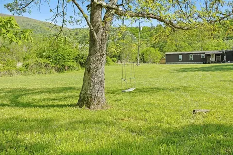 Exterior - 1606 Dunbrack Cir, Covington, VA 24426 photo 1 of 6