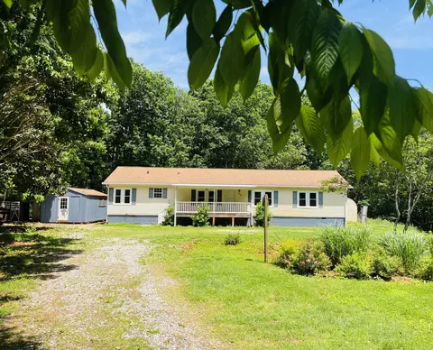 139 Daffodill Dr, Vinton, VA 24179