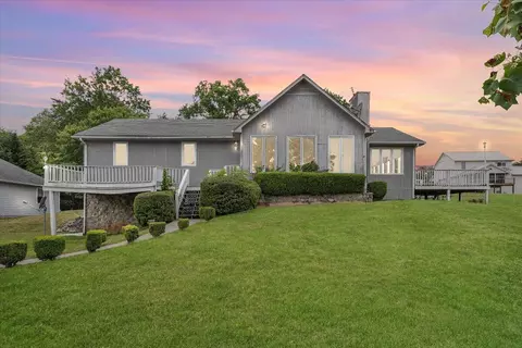205 Park Shores Cir, Moneta, VA 24121