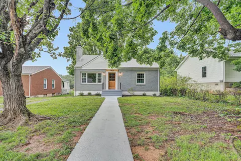 3533 Bunker Hill Dr, Roanoke, VA 24018