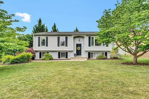 3924 Thames Dr, Roanoke, VA 24018