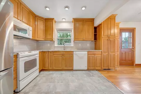 137 Frontier Rd NE, Roanoke, VA 24012 photo 16