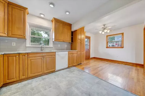 137 Frontier Rd NE, Roanoke, VA 24012 photo 17